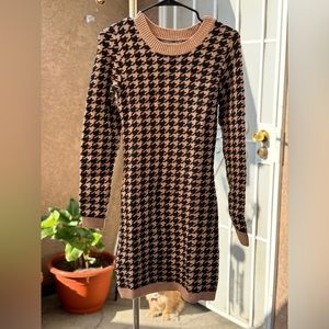 Hollister houndstooth sweater dress